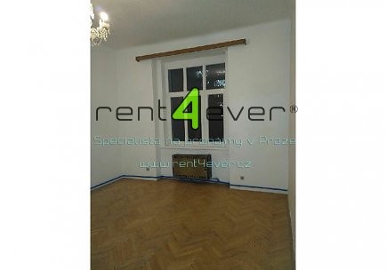 Pronájem bytu,  Holešovice, Komunardů, byt 2+kk, 47 m2, v přízemí cihlového domu, nezařízený, Rent4Ever.cz