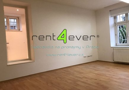 Pronájem bytu, Libeň, Valčíkova, byt 4+1, 109 m2, suterén, po rekonstrukci, komora, nevybavený, Rent4Ever.cz