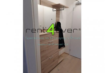 Pronájem bytu, Vinohrady, Perucká, 1+kk, 19.50 m2, novostavba, částečně vybavený, pouze pro 1 osobu, Rent4Ever.cz