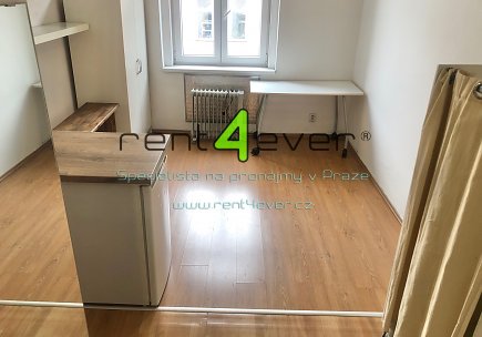 Pronájem bytu, Libeň, Vosmíkových, byt 1+kk, 20 m2, částečně zařízený, pouze pro 1 osobu, Rent4Ever.cz