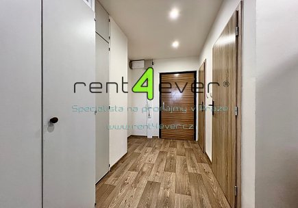 Pronájem bytu, Chodov, Konstantinova, byt 2+kk, 48 m2, po kompletní rekonstrukci, částečně vybavený, Rent4Ever.cz