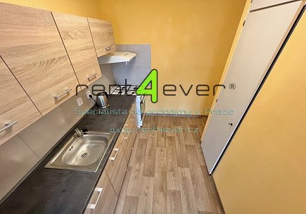 Pronájem bytu, Chodov, Konstantinova, byt 2+kk, 48 m2, po kompletní rekonstrukci, částečně vybavený, Rent4Ever.cz