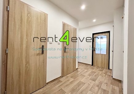 Pronájem bytu, Chodov, Konstantinova, byt 2+kk, 48 m2, po kompletní rekonstrukci, částečně vybavený, Rent4Ever.cz
