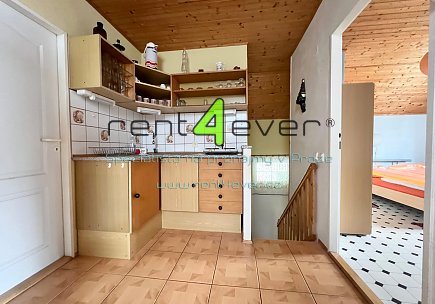 Pronájem bytu, Slapy, pronájem 1/2 domu, jedná se o 2 bytové jednotky 40 m2 a 70 m2, vybavené, Rent4Ever.cz