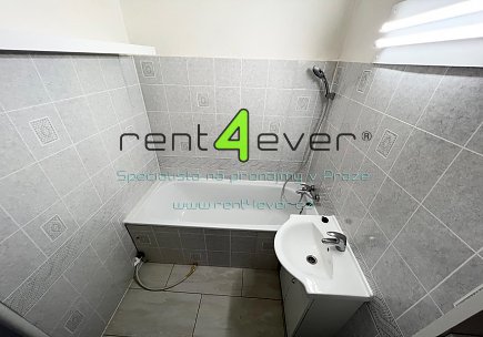 Pronájem bytu, Podolí, Podolské nábřeží, 2+1, 63m2, cihla, po rekonstrukci, balkon 9 m2, nevybavený, Rent4Ever.cz