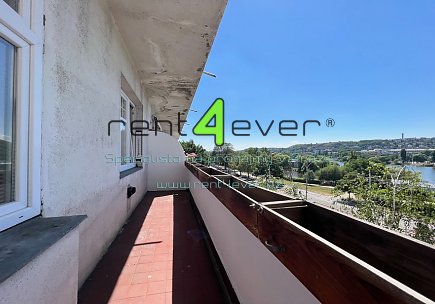 Pronájem bytu, Podolí, Podolské nábřeží, 2+1, 63m2, cihla, po rekonstrukci, balkon 9 m2, nevybavený, Rent4Ever.cz