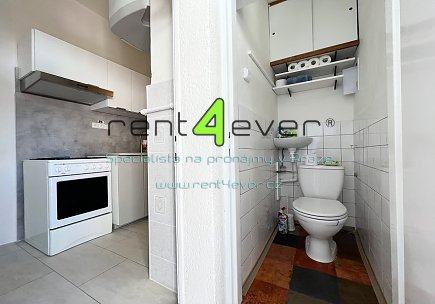 Pronájem bytu, Podolí, Podolské nábřeží, 2+1, 63m2, cihla, po rekonstrukci, balkon 9 m2, nevybavený, Rent4Ever.cz