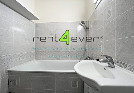 Pronájem bytu, Podolí, Podolské nábřeží, 2+1, 63m2, cihla, po rekonstrukci, balkon 9 m2, nevybavený, Rent4Ever.cz