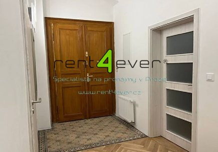 Pronájem bytu, Smíchov, Lidická, 2+kk, 47 m2, po rekonstrukci, vestavěné patro na spaní, nezařízený, Rent4Ever.cz