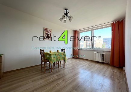 Pronájem bytu, Vršovice, Kodaňská, byt 2+kk, 45 m2, po rekonstrukci, sklep, výtah, zařízený, Rent4Ever.cz