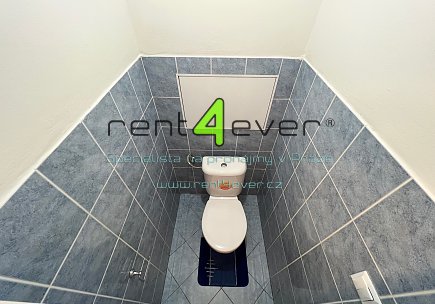 Pronájem bytu, Vršovice, Kodaňská, byt 2+kk, 45 m2, po rekonstrukci, sklep, výtah, zařízený, Rent4Ever.cz