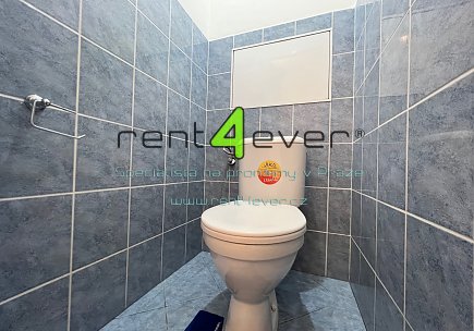 Pronájem bytu, Vršovice, Kodaňská, byt 2+kk, 45 m2, po rekonstrukci, sklep, výtah, zařízený, Rent4Ever.cz