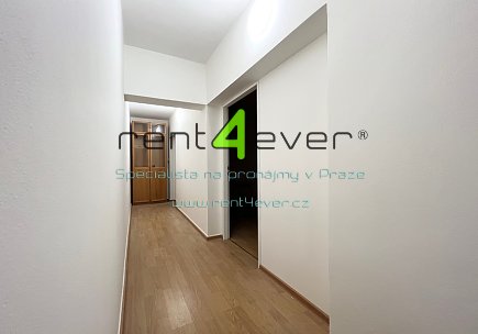 Pronájem bytu, Roztoky, V úvoze, byt 3+1, 96 m2, v suterénu, po rekonstrukci, vybavený , Rent4Ever.cz