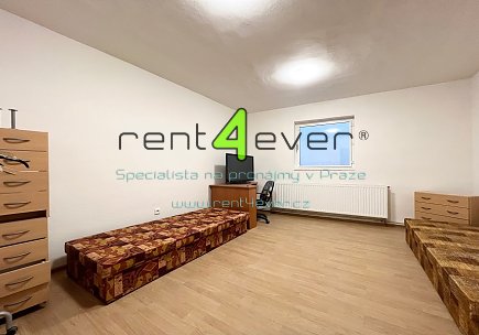 Pronájem bytu, Roztoky, V úvoze, byt 3+1, 96 m2, v suterénu, po rekonstrukci, vybavený , Rent4Ever.cz