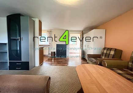 Pronájem bytu,  Lipence, Jílovišťská, byt 2+kk, 45 m2 v RD, parkovací stání, zařízený nábytkem, Rent4Ever.cz