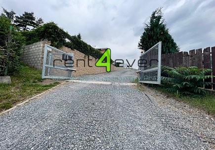 Pronájem bytu,  Lipence, Jílovišťská, byt 2+kk, 45 m2 v RD, parkovací stání, zařízený nábytkem, Rent4Ever.cz
