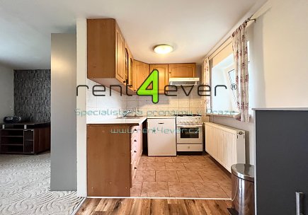 Pronájem bytu,  Lipence, Jílovišťská, byt 2+kk, 45 m2 v RD, parkovací stání, zařízený nábytkem, Rent4Ever.cz