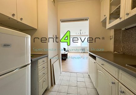 Pronájem bytu, Chodov, Malenická, byt 2+kk, 48 m2, sklep, částečně zařízený nábytkem, Rent4Ever.cz