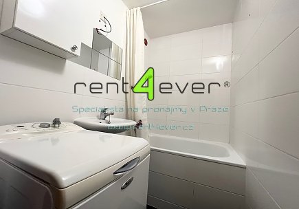Pronájem bytu, Chodov, Malenická, byt 2+kk, 48 m2, sklep, částečně zařízený nábytkem, Rent4Ever.cz