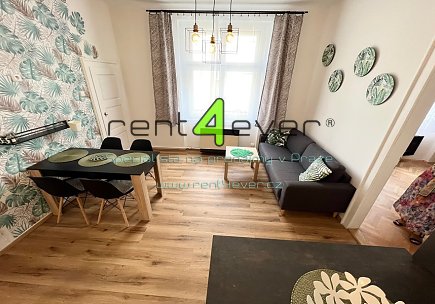 Pronájem bytu, Nusle, V zálomu, byt 2+kk, 55 m2,  balkon, kompletně vybavený nábytkem, Rent4Ever.cz