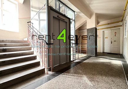 Pronájem bytu, Nusle, V zálomu, byt 2+kk, 55 m2,  balkon, kompletně vybavený nábytkem, Rent4Ever.cz
