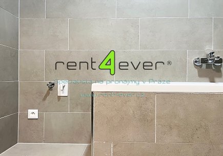 Pronájem bytu, Kolín, 5. května, byt 2+kk 55 m2 v novostavbě, lodžie, sklep, garážové stání, Rent4Ever.cz