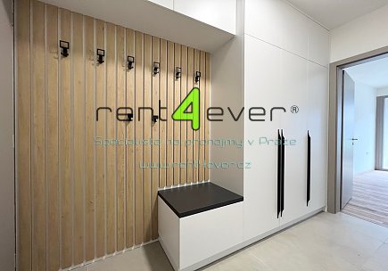 Pronájem bytu, Kolín, 5. května, byt 2+kk 55 m2 v novostavbě, lodžie, sklep, garážové stání, Rent4Ever.cz