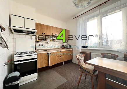 Pronájem bytu, Kbely, Katusická, byt 2+1, 54 m2, 2x balkon, komora, sklep, Rent4Ever.cz