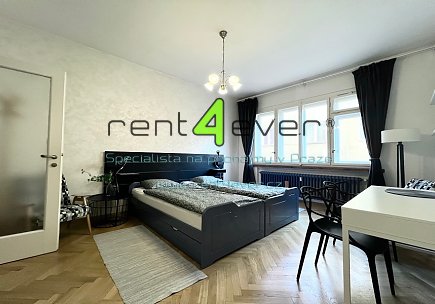 Pronájem bytu, Nové Město, Krakovská, byt 1+kk, 25 m2, cihla, po rekonstrukci, výtah, vybavený , Rent4Ever.cz