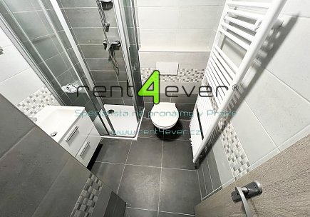 Pronájem bytu, Kolín, Zborovská, úplně nový byt 1+kk, 28 m2, po rekonstrukci, nevybavený nábytkem, Rent4Ever.cz