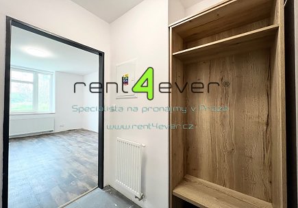 Pronájem bytu, Kolín, Zborovská, úplně nový byt 1+kk, 28 m2, po rekonstrukci, nevybavený nábytkem, Rent4Ever.cz
