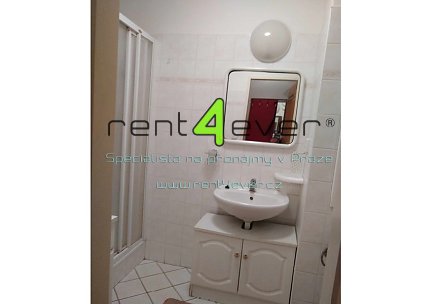 Pronájem bytu, Milovice – Mladá, ul. Braniborská, byt 1+1, 29 m2 s balkonem, zařízený nábytkem, Rent4Ever.cz