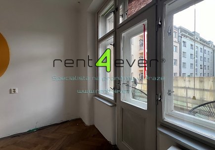 Pronájem bytu, Dejvice, Jugoslávských partyzánů, 2+1, 82 m2, cihla, výtah, částečně zařízený, Rent4Ever.cz