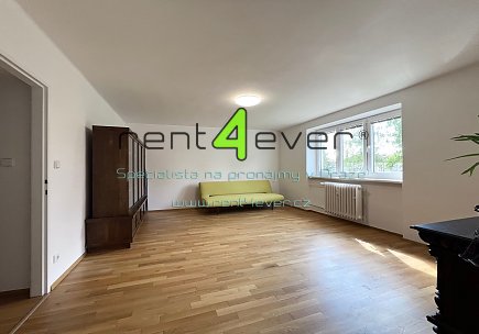 Pronájem bytu, Liboc, Nová Šárka, byt 2+1, 60 m2, po rekonstrukci, komora, částečně zařízený, Rent4Ever.cz