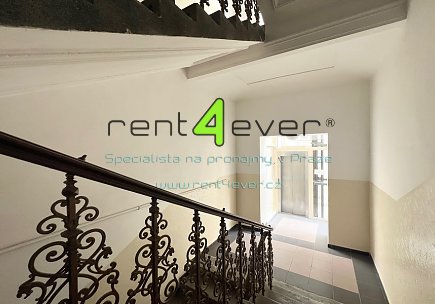 Pronájem bytu, Karlín, Za Poříčskou bránou, byt 3+1, 100 m2, částečně zařízený nábytkem, Rent4Ever.cz