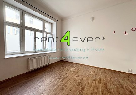 Pronájem bytu, Žižkov, Cimburkova, byt 2+kk, 36 m2, po rekonstrukci, zahrada, nezařízený nábytkem, Rent4Ever.cz