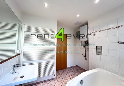 Pronájem bytu, Libeň, Valčíkova, byt 3+1, 120 m2, po rekonstrukci, balkon, částečně zařízený, Rent4Ever.cz