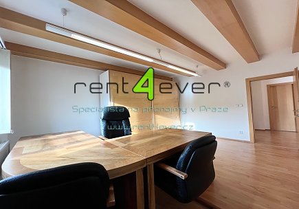 Pronájem bytu, Libeň, Valčíkova, byt 3+1, 120 m2, po rekonstrukci, balkon, částečně zařízený, Rent4Ever.cz