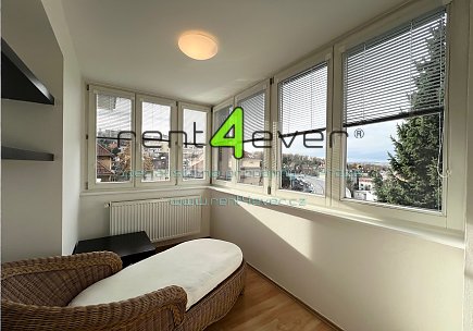 Pronájem bytu, Libeň, Valčíkova, byt 3+1, 120 m2, po rekonstrukci, balkon, částečně zařízený, Rent4Ever.cz