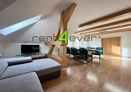 Pronájem bytu, Libeň, Valčíkova, byt 3+1, 120 m2, po rekonstrukci, balkon, částečně zařízený, Rent4Ever.cz