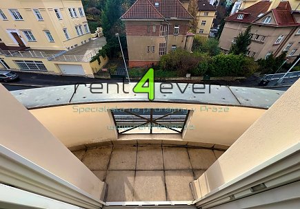 Pronájem bytu, Libeň, Valčíkova, byt 3+1, 120 m2, po rekonstrukci, balkon, částečně zařízený, Rent4Ever.cz