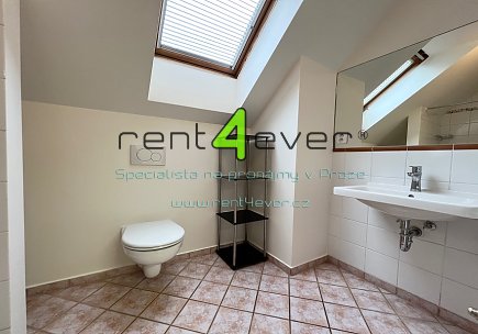 Pronájem bytu, Libeň, Valčíkova, byt 3+1, 120 m2, po rekonstrukci, balkon, částečně zařízený, Rent4Ever.cz