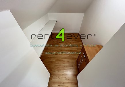 Pronájem bytu, Libeň, Valčíkova, byt 3+1, 120 m2, po rekonstrukci, balkon, částečně zařízený, Rent4Ever.cz