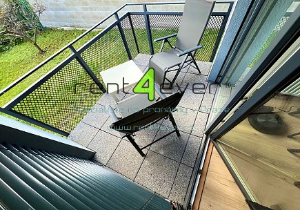 Pronájem bytu, Modřany, Andělova, byt 2+kk ve vile, 55 m2, cihla, parkovací místo, nezařízený , Rent4Ever.cz