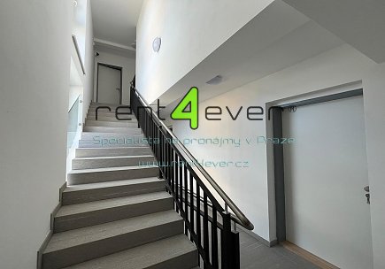 Pronájem bytu, Dolní Chabry, Počeradská, úplně nový byt 3+kk, 82 m2, novostavba, garážové stání, Rent4Ever.cz