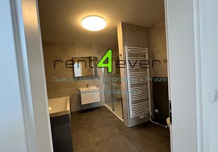 Pronájem bytu, Dolní Chabry, Počeradská, úplně nový byt 3+kk, 82 m2, novostavba, garážové stání, Rent4Ever.cz