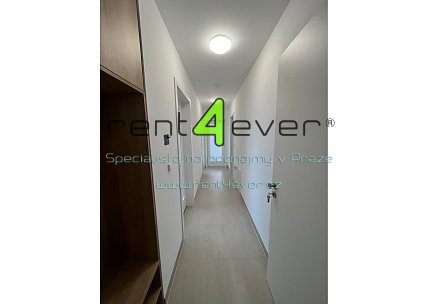 Pronájem bytu, Dolní Chabry, Počeradská, úplně nový byt 3+kk, 82 m2, novostavba, garážové stání, Rent4Ever.cz