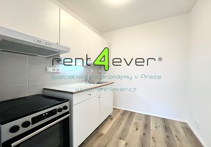 Pronájem bytu, Hostivař, Přeštická, byt 2+kk, 42 m2, po kompletní rekonstrukci, nevybavený, Rent4Ever.cz