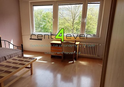 Pronájem bytu, Hlubočepy, Renoirova, slunný byt 4+1, 90 m2, balkon, výtah, zařízený, Rent4Ever.cz
