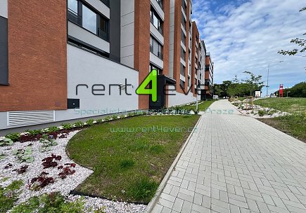 Pronájem bytu, Háje, Výstavní, úplně nový byt 1+kk, 33.4 m2, balkon, novostavba, nevybavený, Rent4Ever.cz